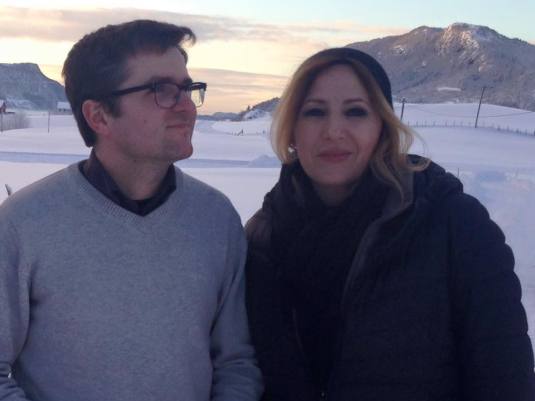 Marius Bodnariu cu Irina Pacurariu prezentatoare de stiri TVR